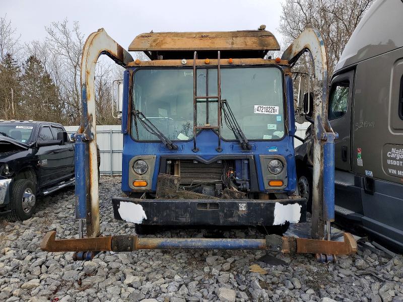 2014 Mack 600 Mru600