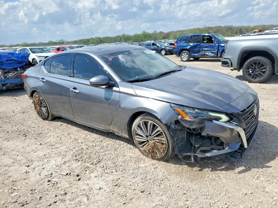 2023 Nissan Altima sl