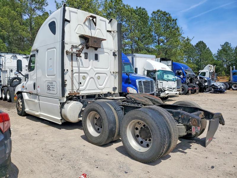 2013 Freigliner 2013 Freightliner Cascadia 125 Semi Truck
