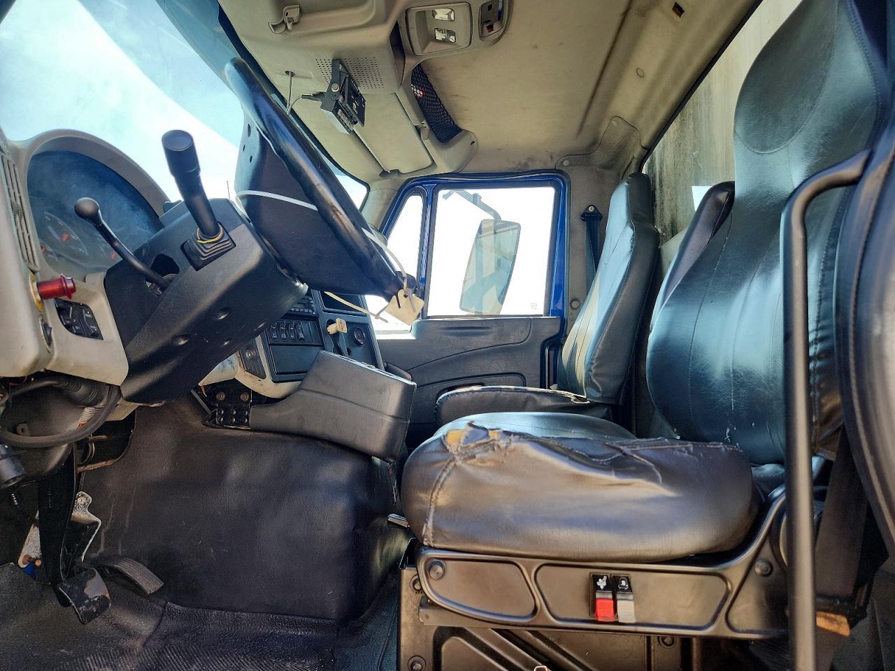 2014 International 8600 BOX Truck