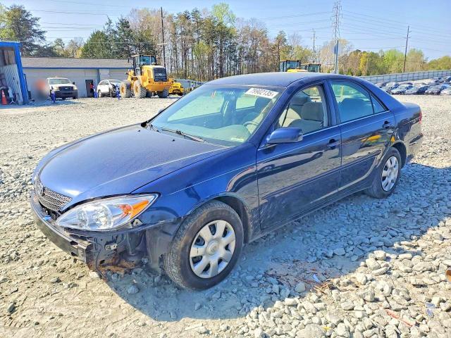 2004 Toyota Camry le