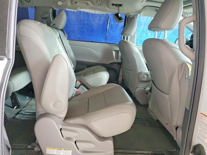 2019 Toyota Sienna xle 8-passenger
