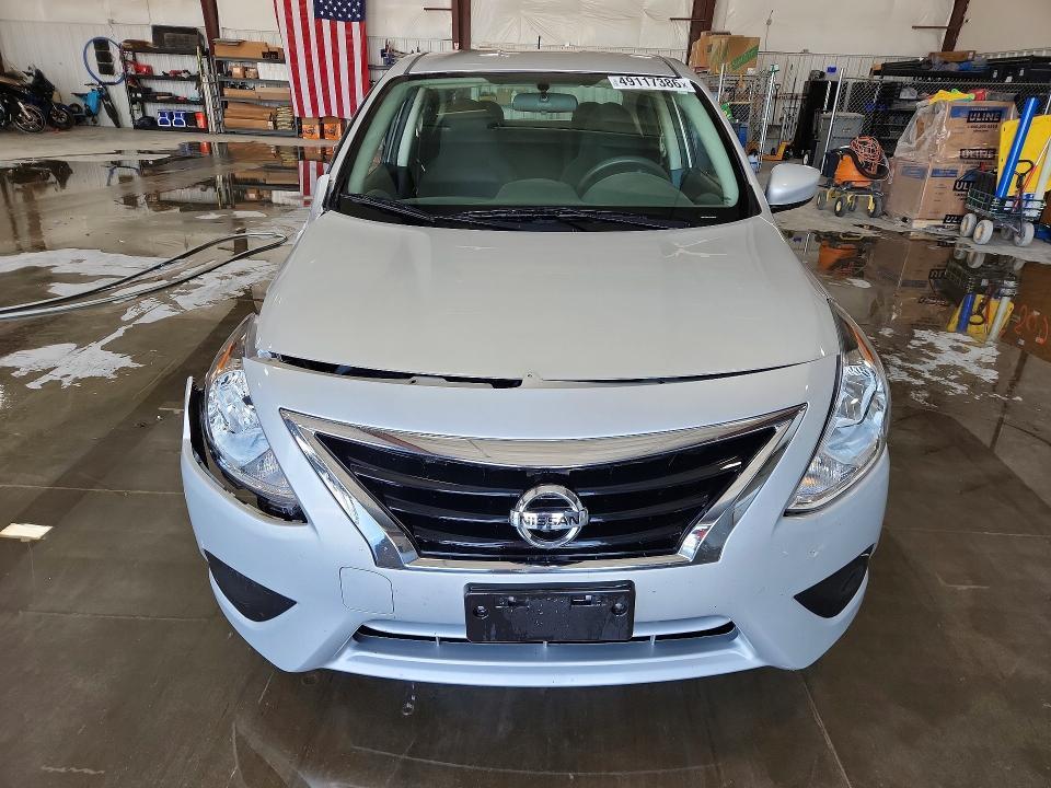 2016 Nissan Versa 1.6 s Plus