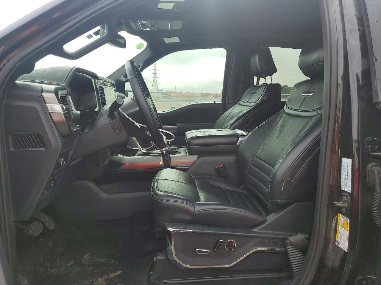 2025 Ford F150 Platinum