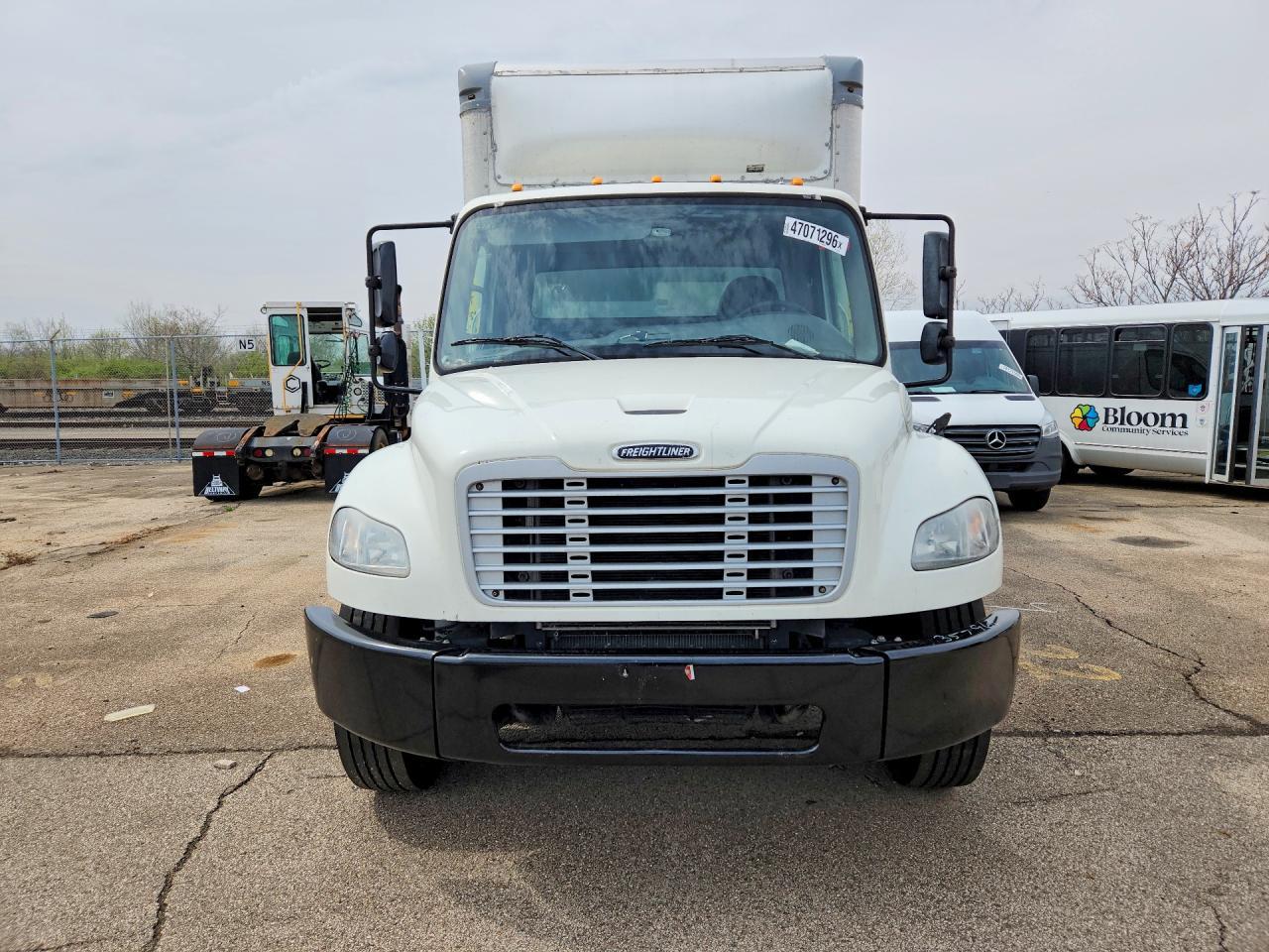 2020 Freigliner 2020 Freightliner Business Class M2 BOX Truck