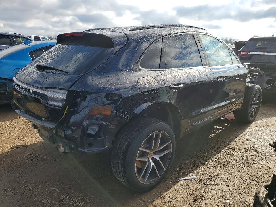 2025 Porsche Macan Base