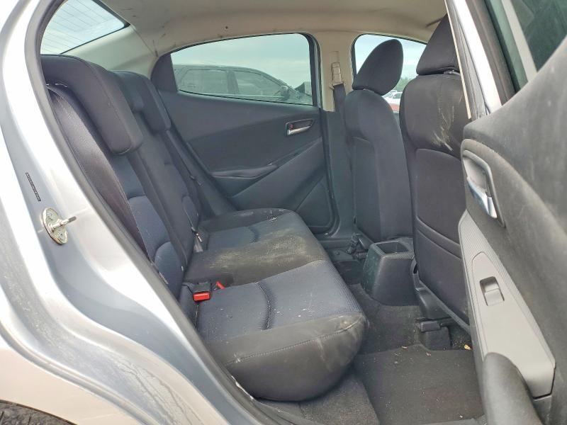 2017 Toyota Yaris ia Base