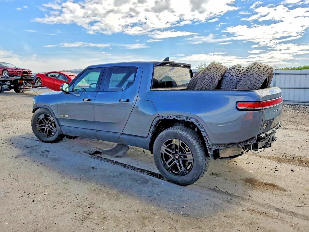 2022 Rivian R1T Adventure