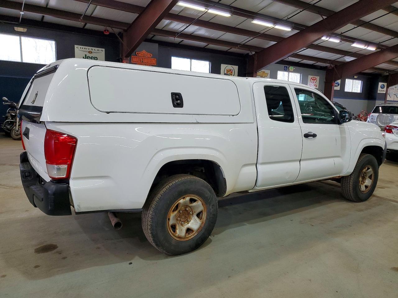 2017 Toyota Tacoma SR