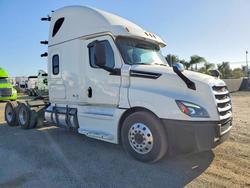 Freigliner 2020 Freightliner Cascadi salvage cars for sale: 2020 Freigliner 2020 Freightliner Cascadia 126 Semi Truck