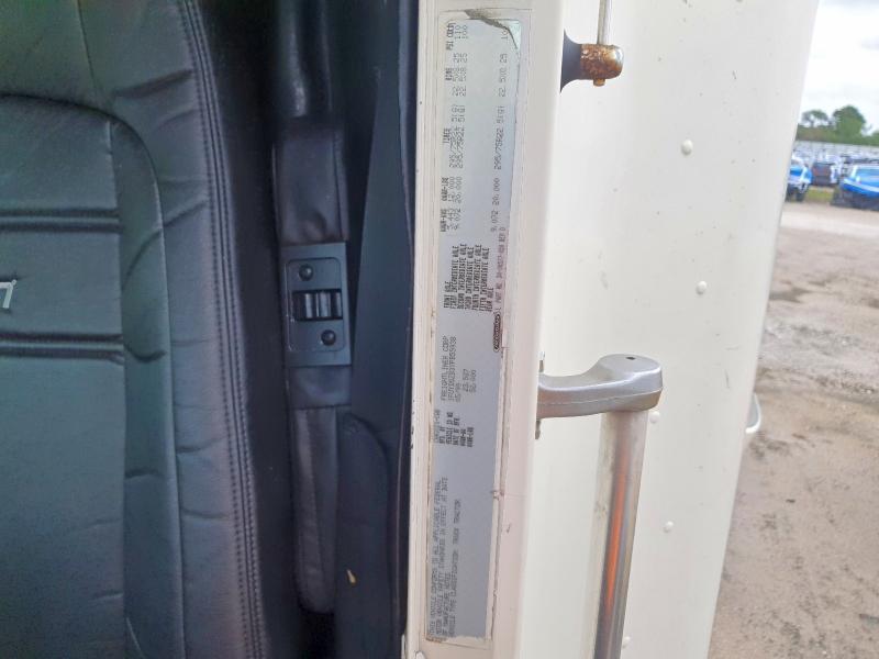 2000 Freightliner Conventional FLD120 Semi Truck