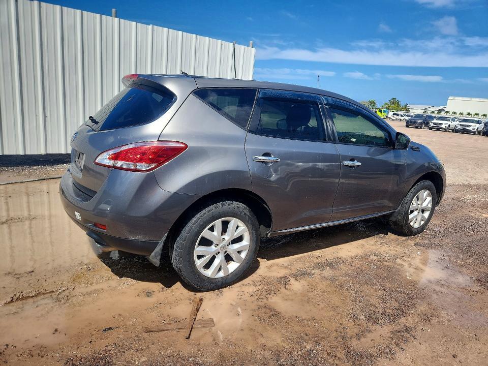 2013 Nissan Murano s