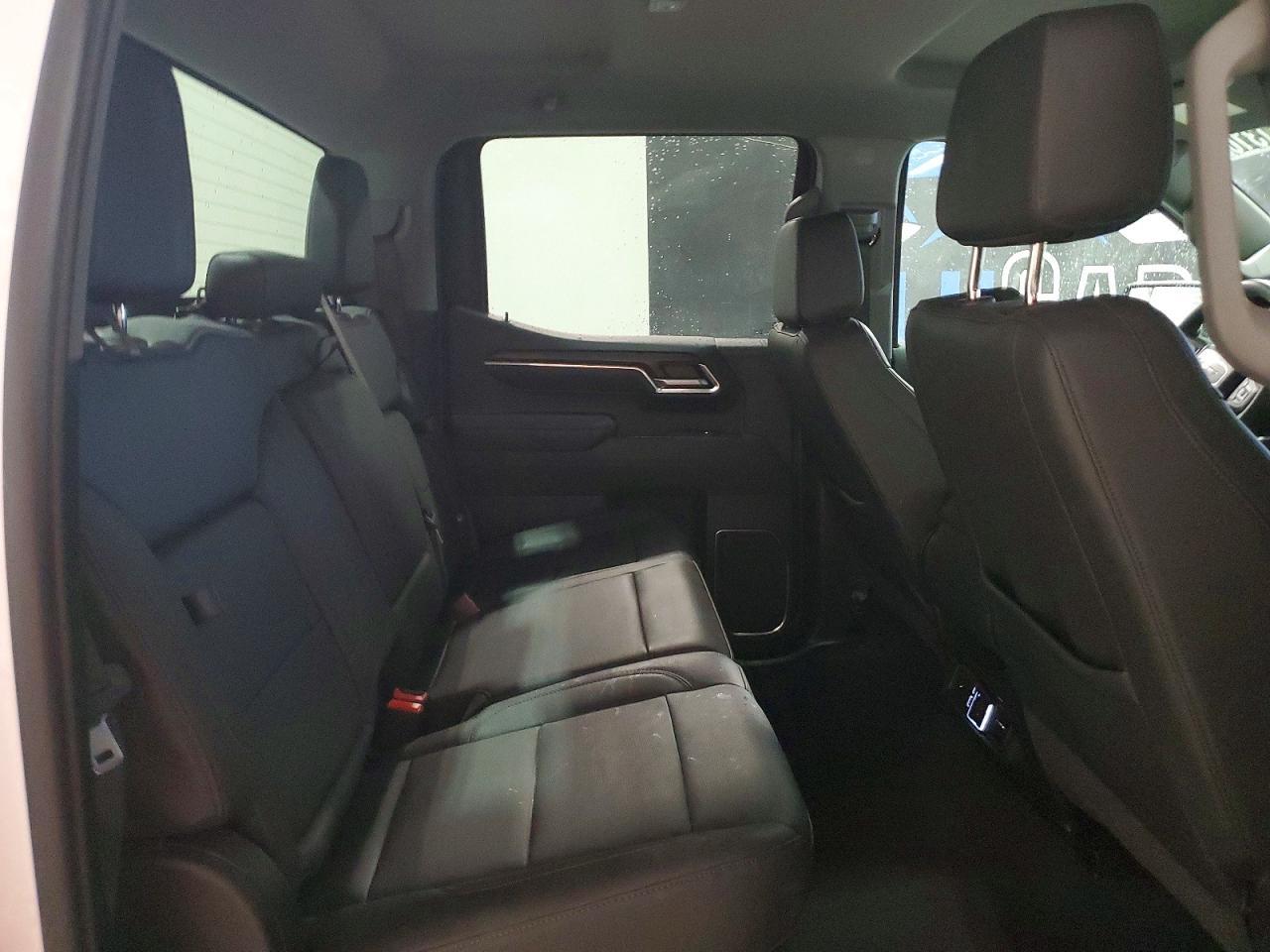 2026 GMC Sierra K1500 SLT