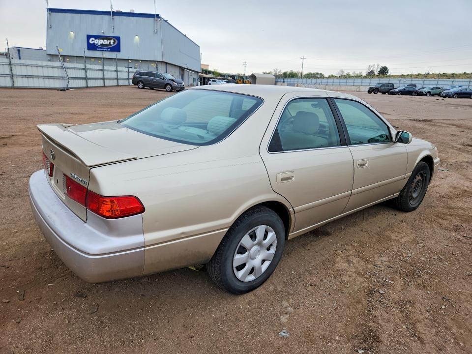2001 Toyota Camry le