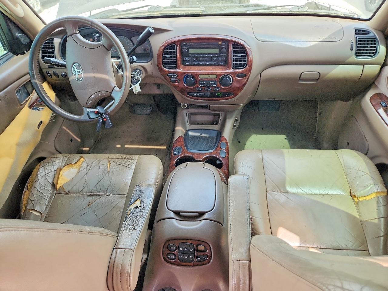 2004 Toyota Sequoia SR5