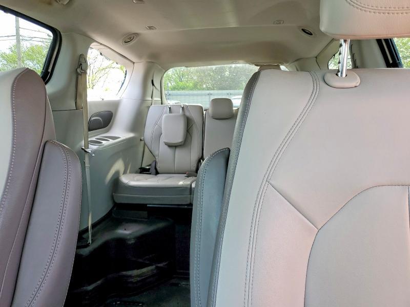 2017 Chrysler Pacifica Touring l