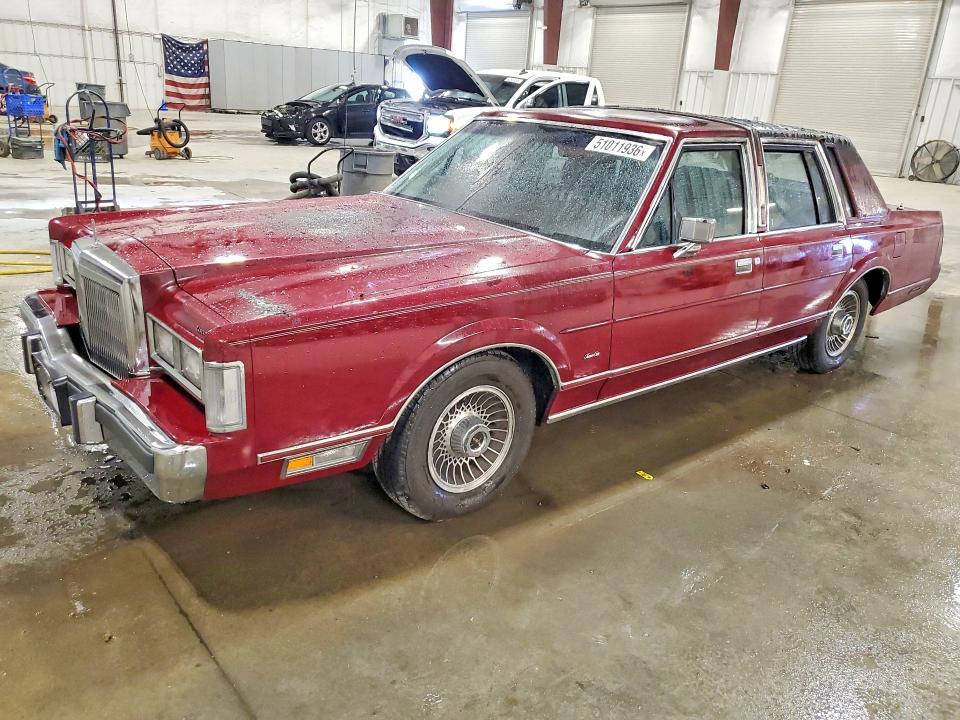 1988 Lincoln Townhouse Town car