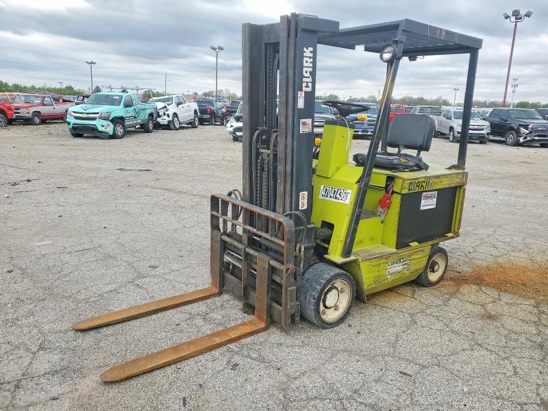 2000 Clark Forklift