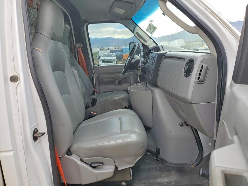 2014 Ford E350 BOX Truck