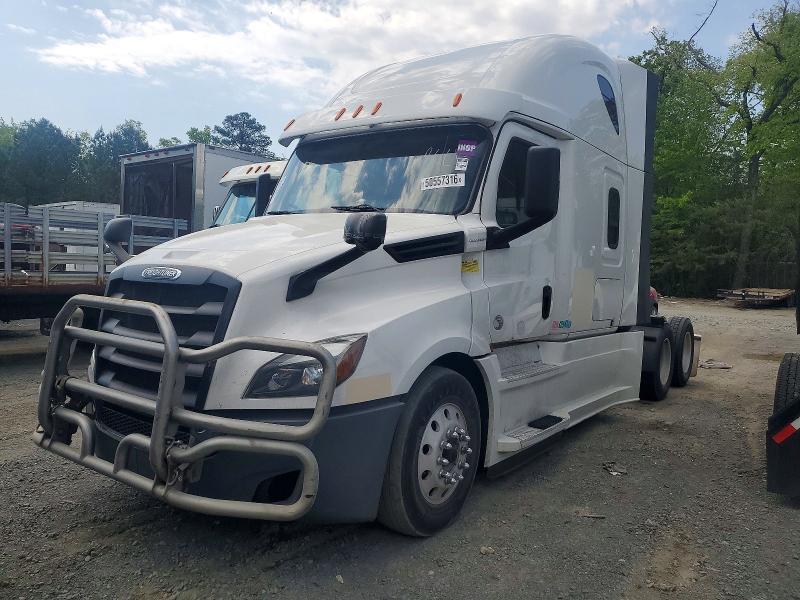 2020 Freigliner 2020 Freightliner Cascadia 126 Semi Truck