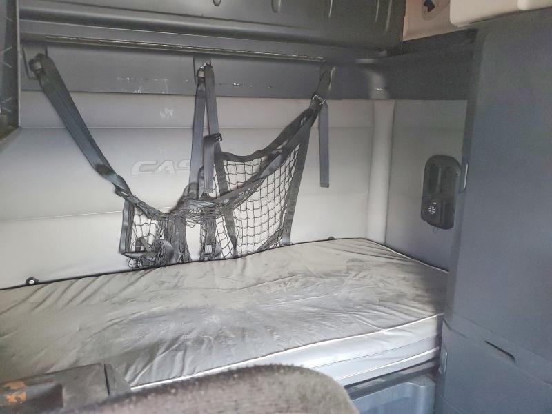 2019 Freigliner Cascadia 126
