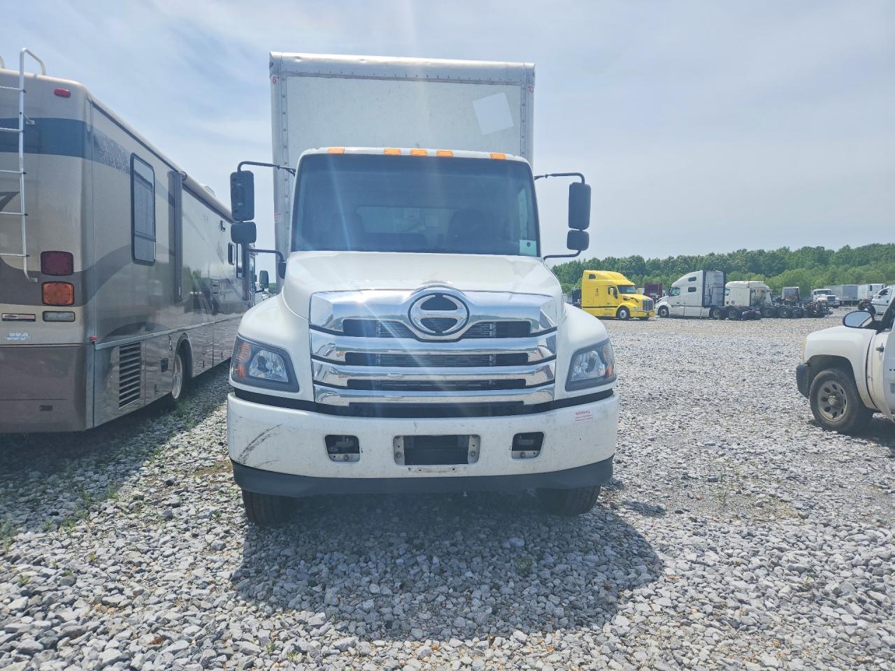 2023 Hino L6 BOX Truck