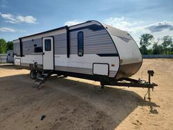 Salvage Trucks for parts for sale at auction: 2021 Keystone Aspen Trail Camper