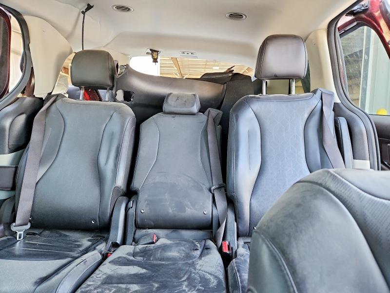 2023 KIA Carnival lx