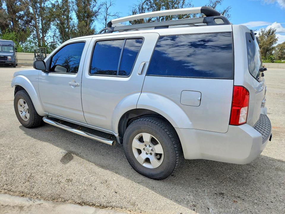 2012 Nissan Pathfinder s