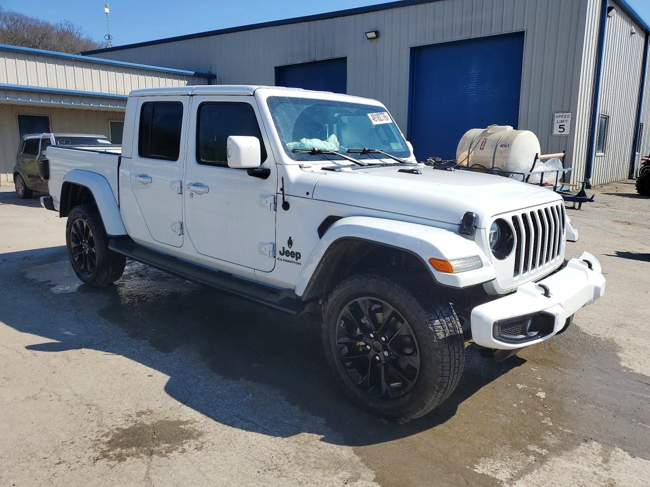 2022 Jeep Gladiator Overland