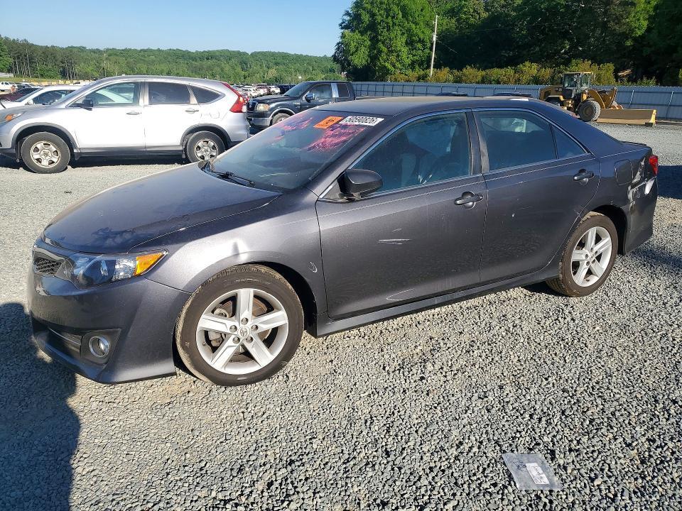 2013 Toyota Camry se