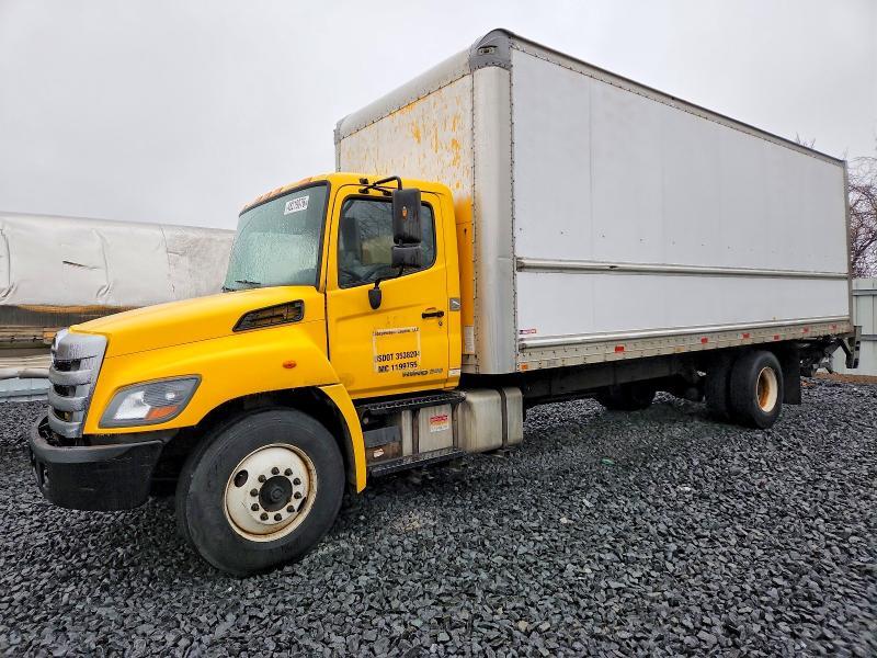 2015 Hino 258/268 BOX Truck