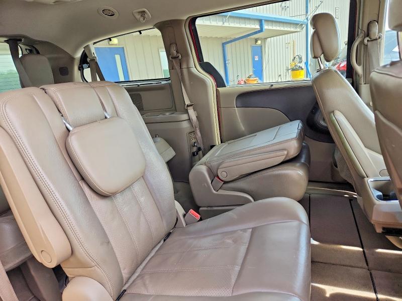 2012 Chrysler Town & Country Touring l