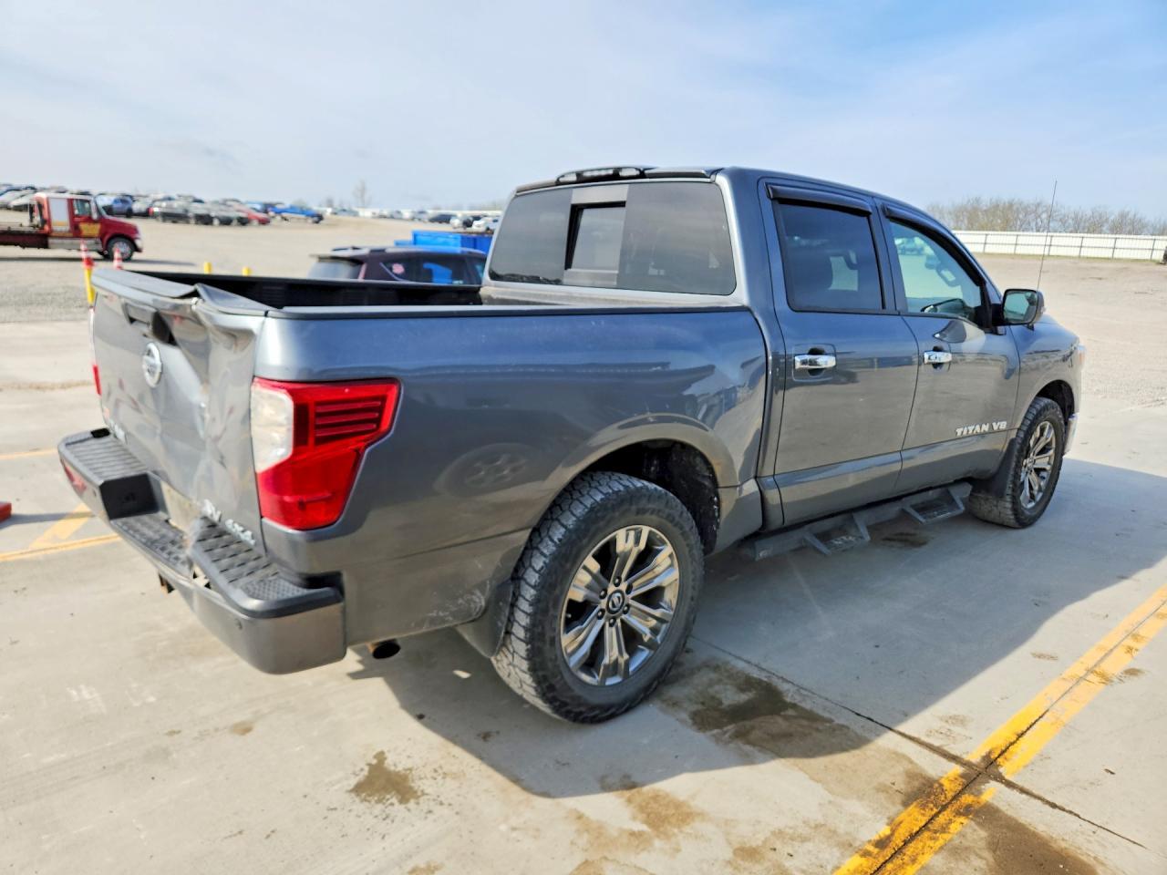 2018 Nissan Titan SV
