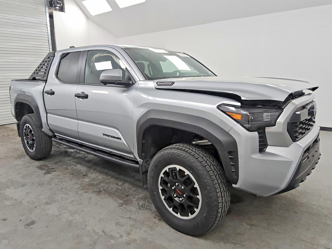 2025 Toyota Tacoma TRD OFF-ROAD HV