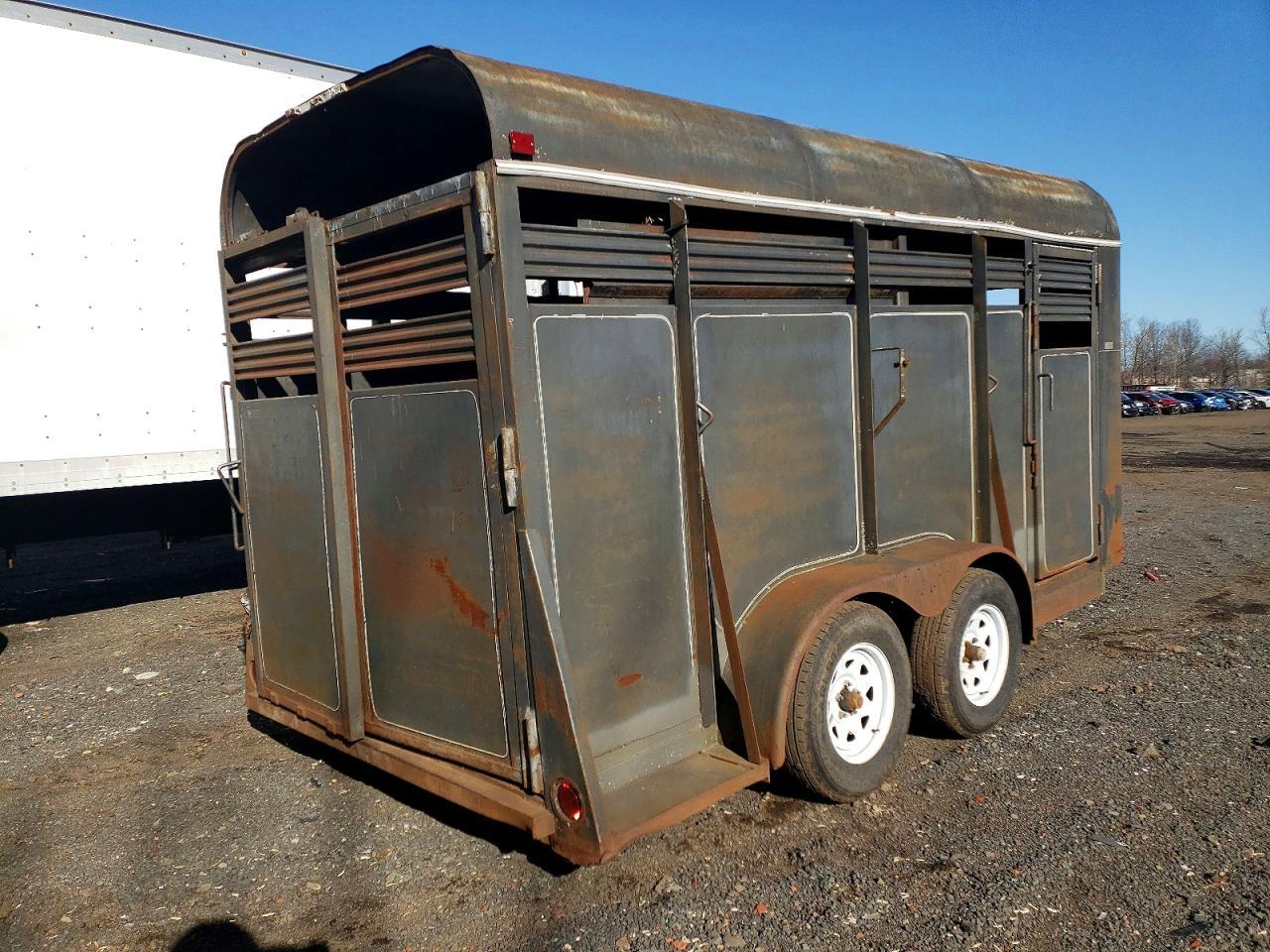 2003 Moha Livestock Trailer