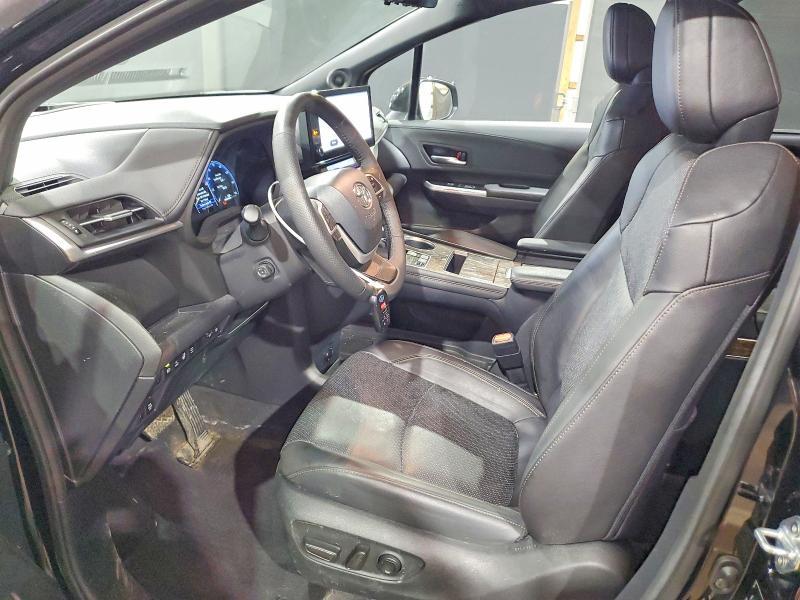 2025 Toyota Sienna Platinum 7-passenger
