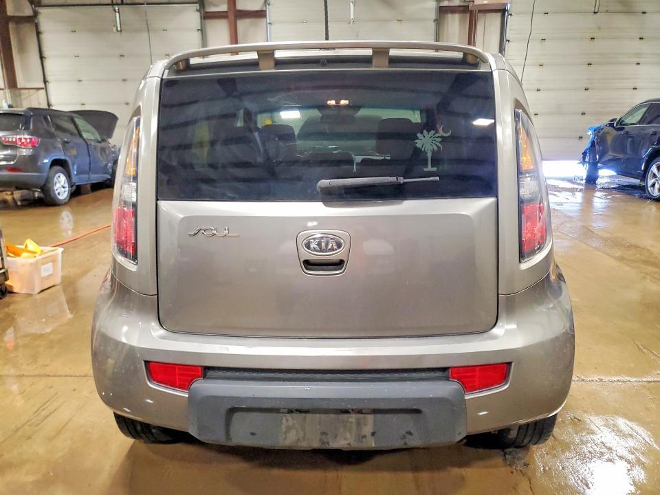 2011 KIA Soul +