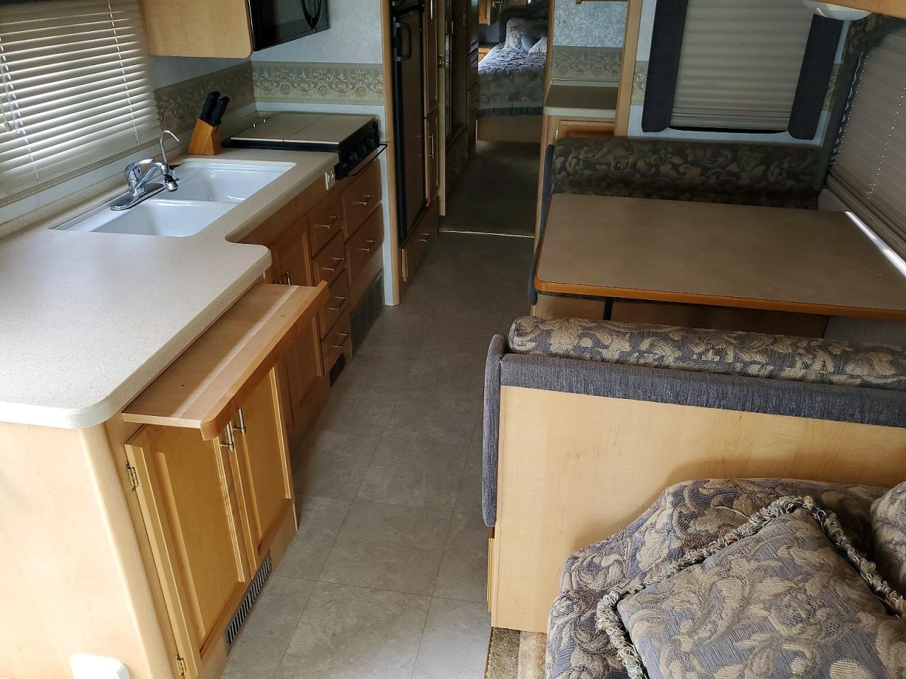 2002 Bounder RV