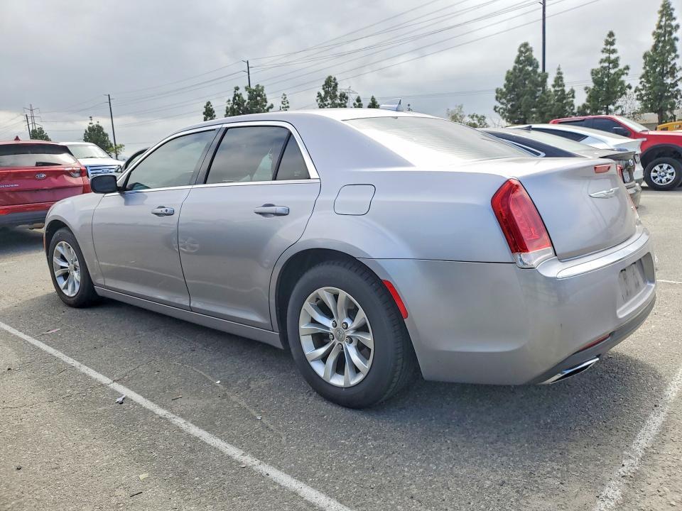 2015 Chrysler 300 Limited