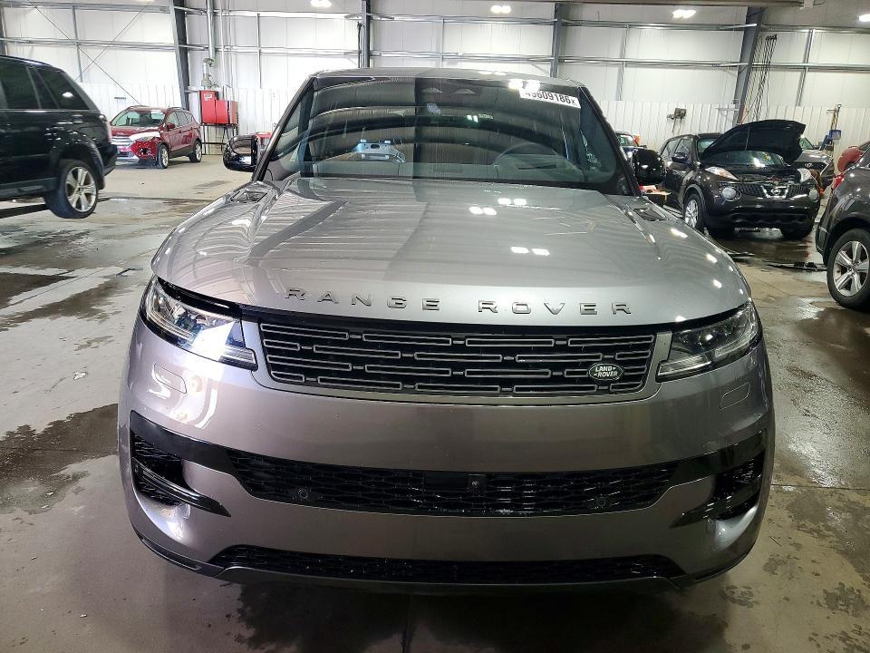2025 Land Rover Range Rover Sport se