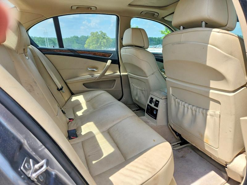 2010 BMW 528 i