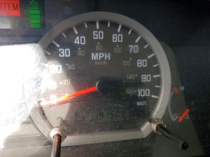 2015 Isuzu NPR Truck BOX Truck