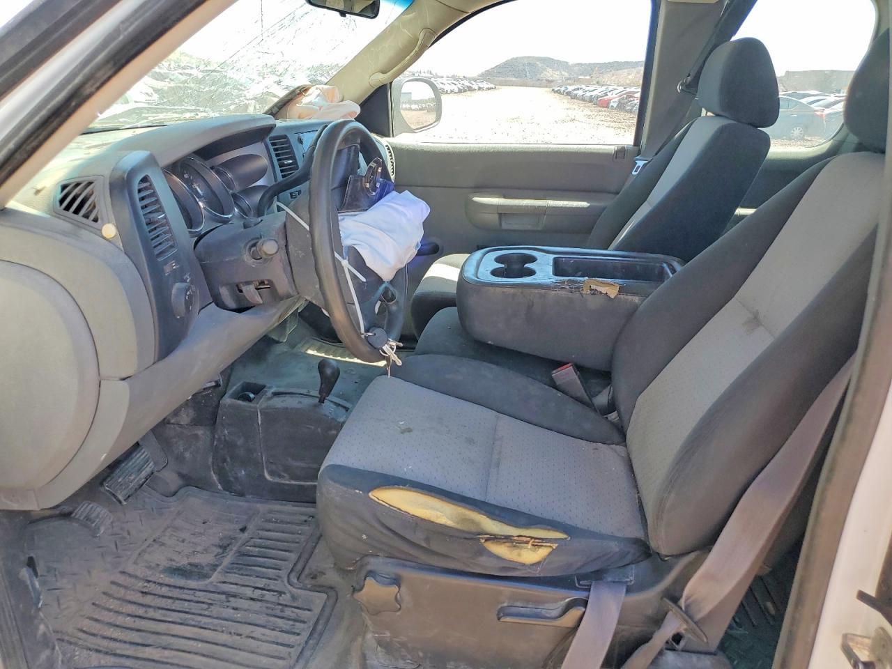 2008 Chevrolet Silverado LT Flatbed Truck