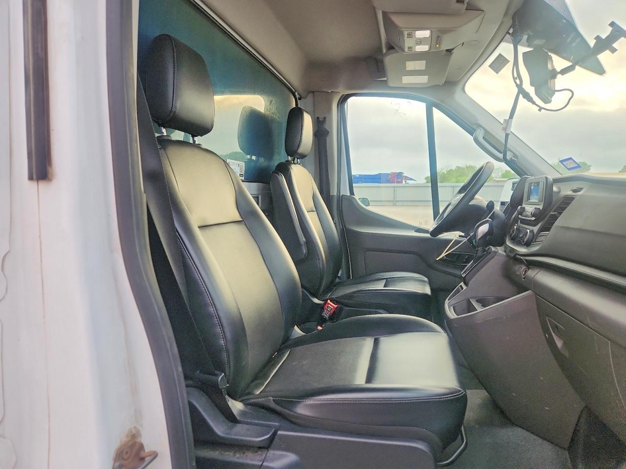 2022 Ford Transit Delivery Truck