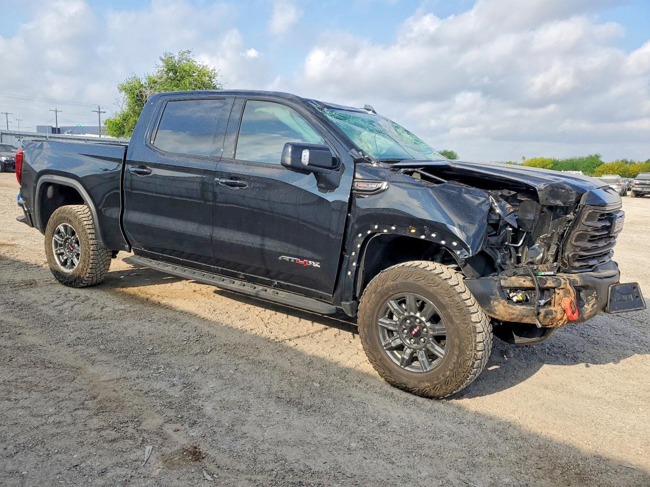 2026 GMC Sierra K1500 AT4X