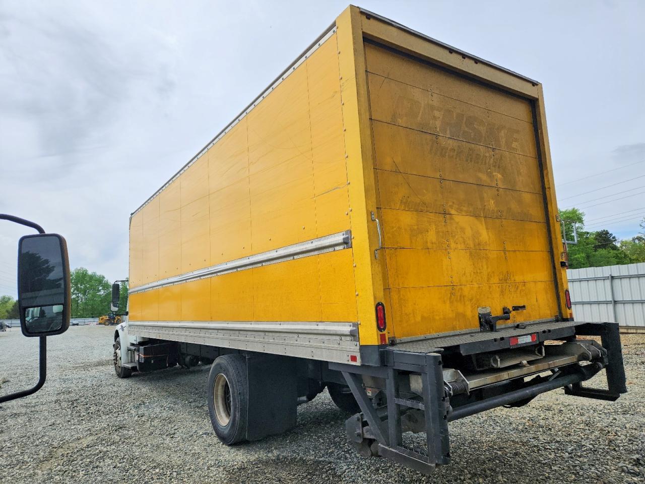 2011 Freightliner M2 106 MED
