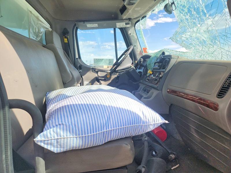 2023 Freigliner 2023 Freightliner Business Class M2 BOX Truck