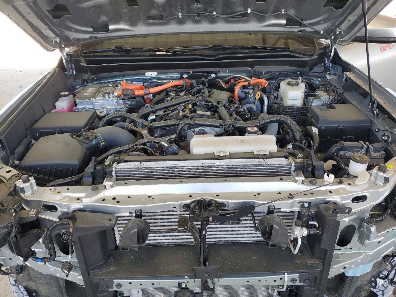 2025 Toyota Tacoma TRD Sport HV