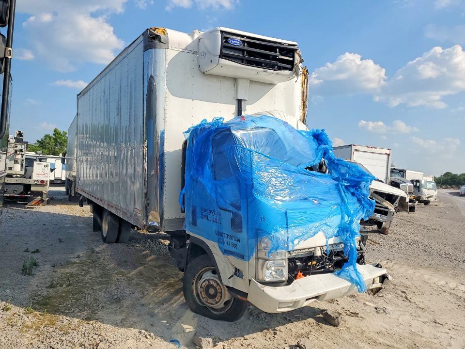 2022 Isuzu NRR Refrigerated BOX Truck